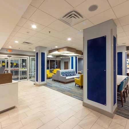 Holiday Inn Express & Suites - Harrisonburg University Area By Ihg Bagian luar foto