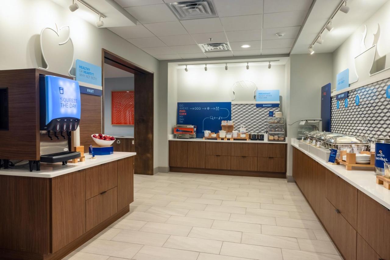 Holiday Inn Express & Suites - Harrisonburg University Area By Ihg Bagian luar foto